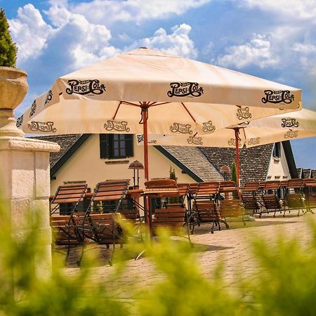 Hotel Takler Kuria Szekszárd Zewnętrze zdjęcie
