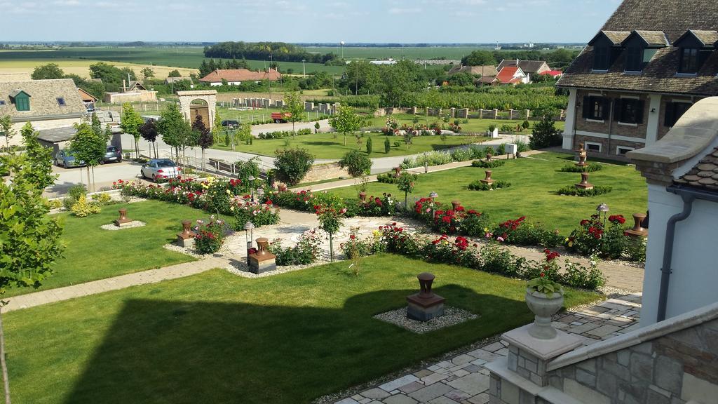 Hotel Takler Kuria Szekszárd Zewnętrze zdjęcie