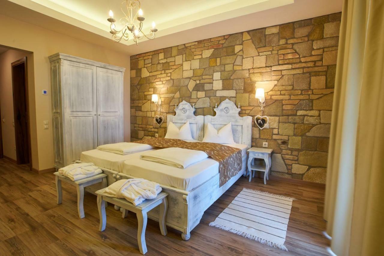 Hotel Takler Kuria Szekszárd Zewnętrze zdjęcie