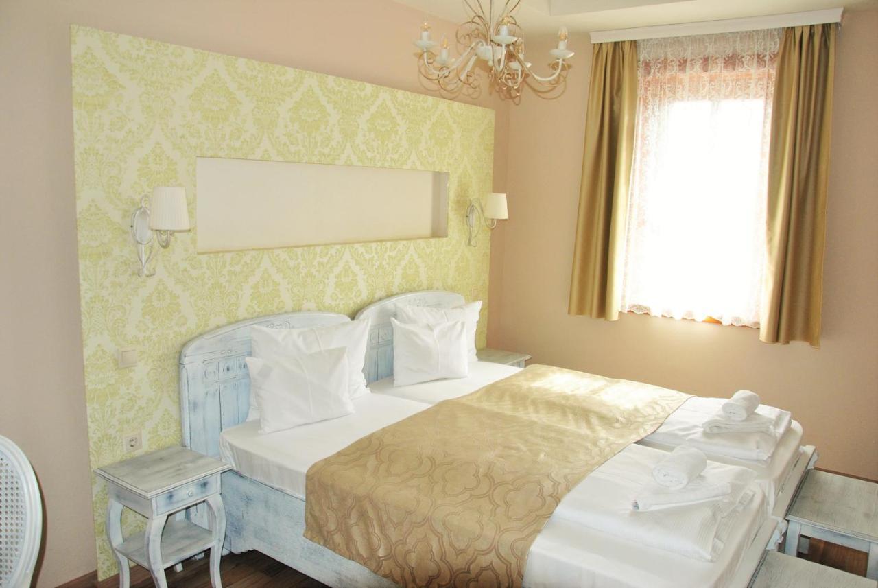 Hotel Takler Kuria Szekszárd Zewnętrze zdjęcie